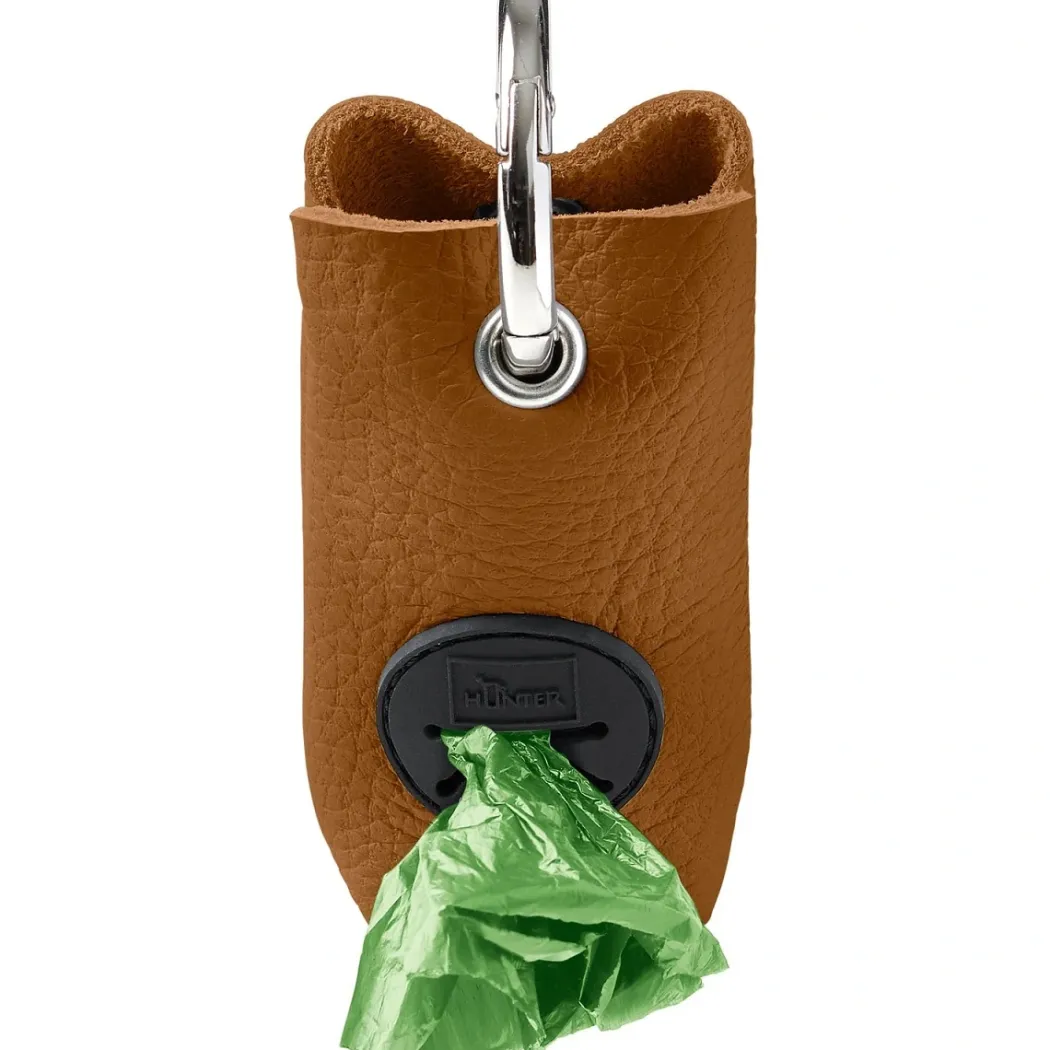 Hunter Yuna høm høm holder Cognac
