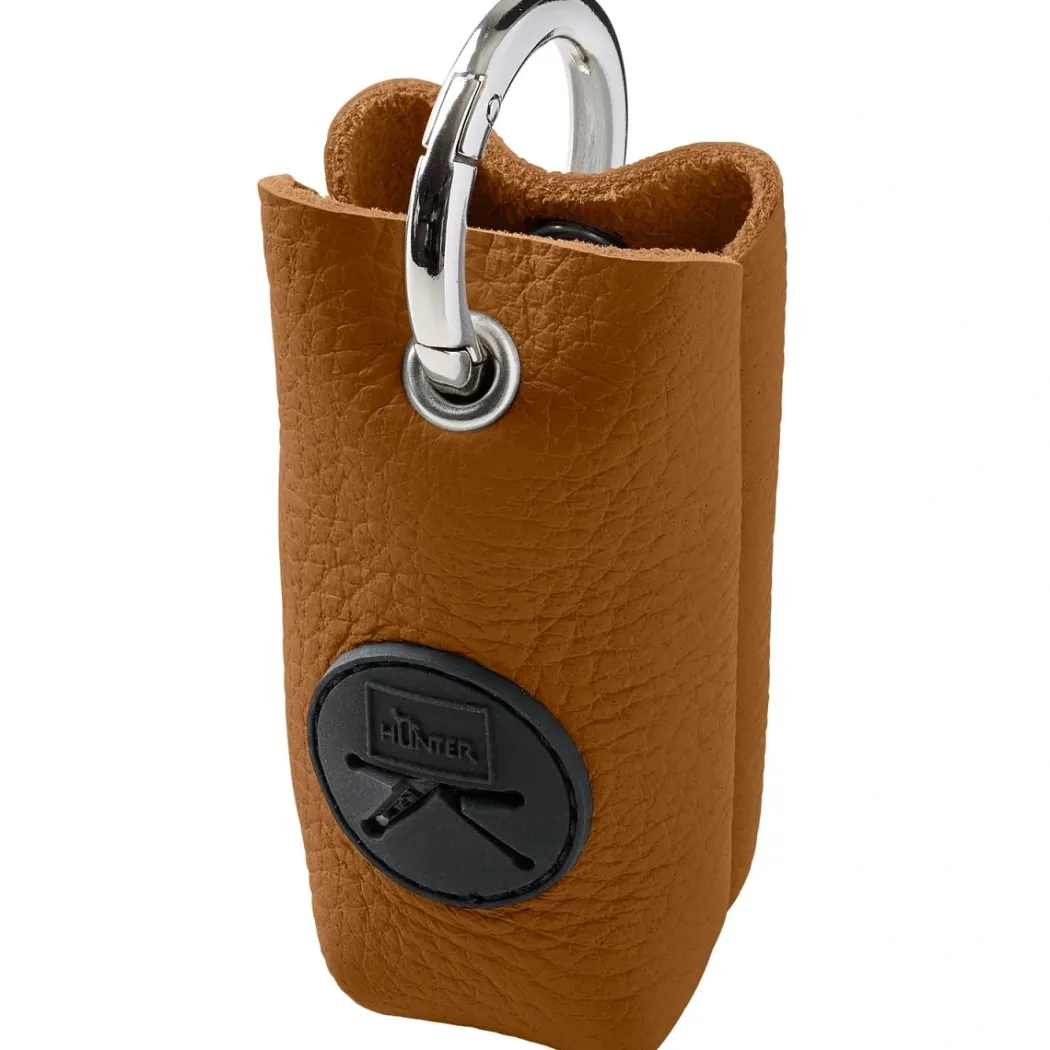 Hunter Yuna høm høm holder Cognac